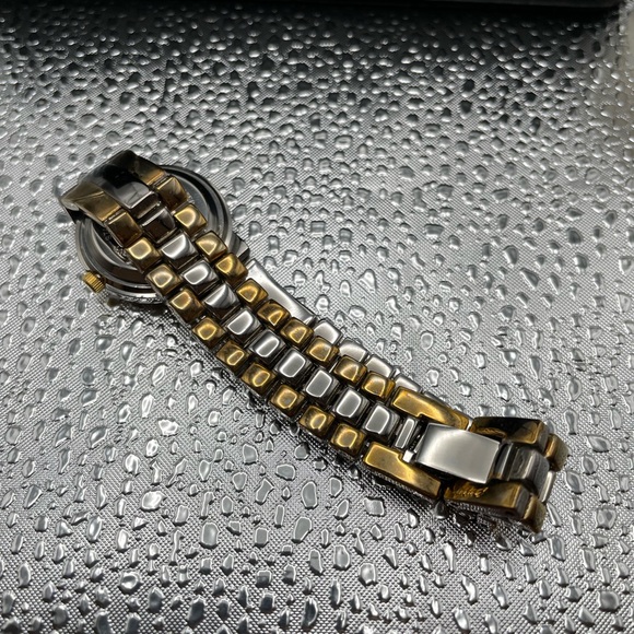 Geneva quartz watch set of His and Her’s watches - Picture 10 of 11